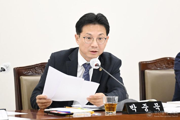 박중묵 부산시의원은 동래 지역 조직 기반을 바탕으로 구청장 출마 가능성이 거론되며 공천전 핵심 변수로 꼽힌다. 부산시의회 제공