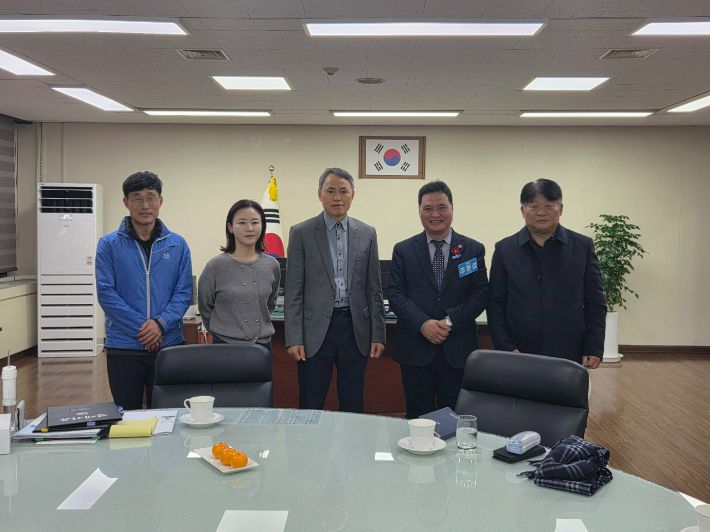 주종섭 의원(우측 두 번째). 전남도의회 제공