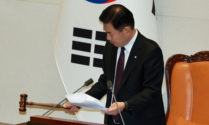 김진표 국회의장이 1일 서울 여의도 국회에서 열린 제410회국회(정기회) 제13차 본회의에서 의사봉을 두드리고 있다. 뉴시스