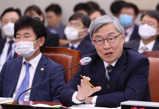 최재형 감사원장이 국회 법사위에서 답변하는 모습. 뉴스1