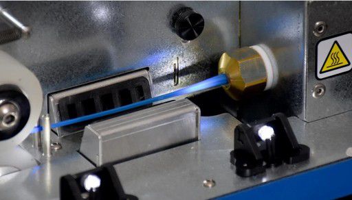 폐플라스틱이 필라멘트로 만들어지는 과정. 출처=리디텍(redec.com)