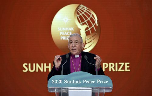 소감 발표하는 유난 명예회장 제4회 선학평화상 수상자인 무닙 A 유난 평화를위한종교 국제명예회장이 5일 경기 고양 일산 킨텍스에서 열린 시상식에서 소감을 밝히고 있다. 고양=서상배 선임기자