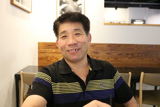 이춘재 8차 사건 범인으로 지목돼 20년간 옥살이를 했던 윤성여(53)씨가 14일 오전 충북 청주시 서원구 한 카페에서 취재진과 만나 이야기를 하고 있다. 청주=뉴시스