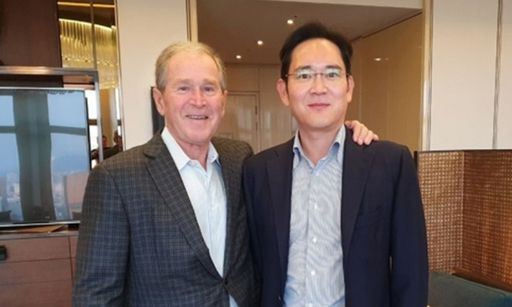 지난 2019년 5월 방한한 부시 전 대통령과 면담한 이재용 부회장. 삼성전자 제공