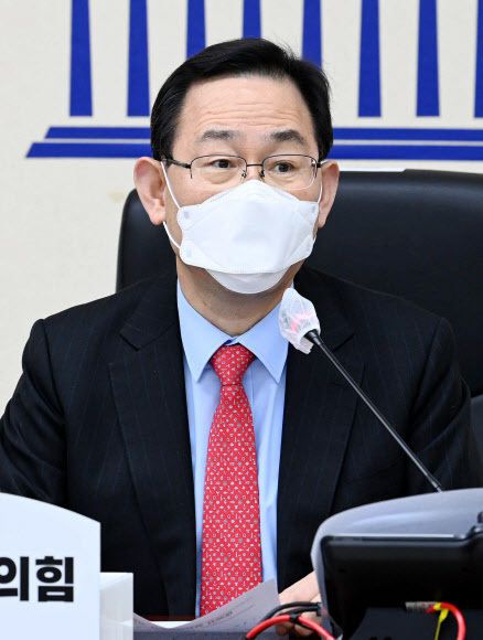 국민의힘 주호영 원내대표가 1일 국회에서 열린 화상의원총회에서 발언하고 있다. 연합뉴스