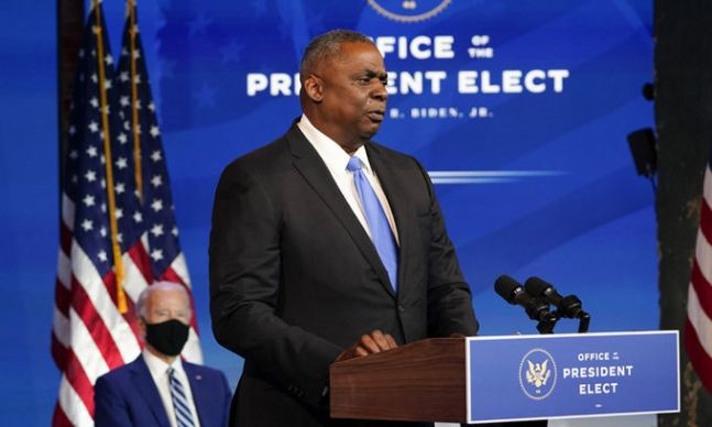 로이드 오스틴 미국 새 국방장관 지명자가 장관직에 지명된 직후 기자회견을 하는 모습. 연합뉴스