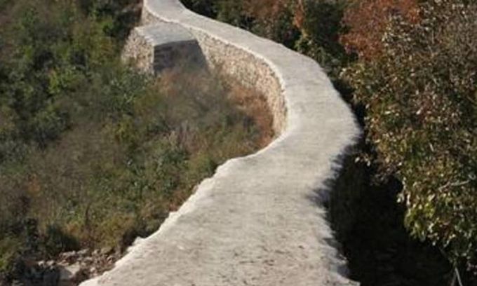 시멘트로 보수한 만리장성