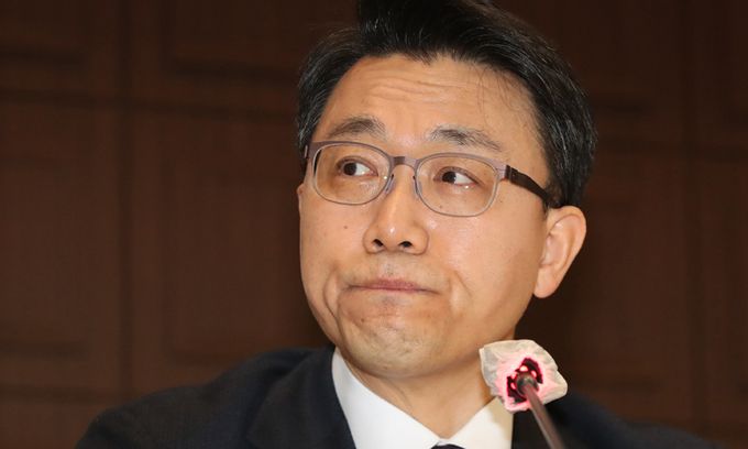 김진욱 고위공직자범죄수사처장이 지난달 25일 오전 서울 중구 한국프레스센터에서 열린 관훈클럽 주최 포럼에서 '민주공화국과 법의 지배'를 주제로 기조 발언을 하고 있다. 연합뉴스