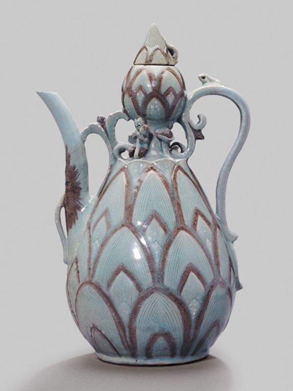 국보 ‘청자진사주전자’