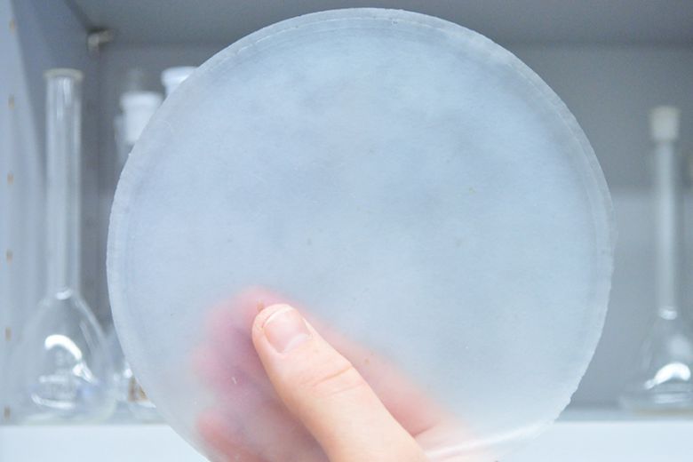 나노 셀룰로오스 필름. 출처=알토대(Aalto University)