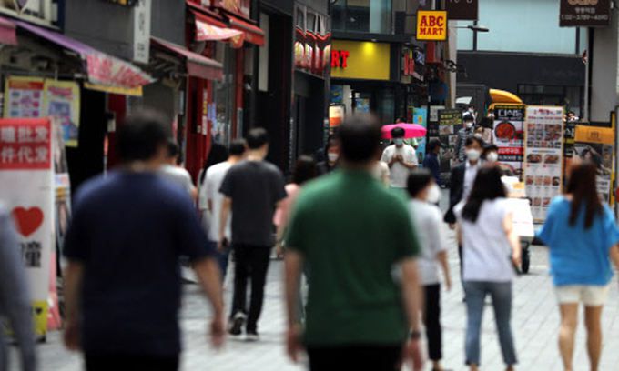 지난달 29일 서울 명동거리. 뉴스1