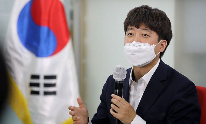 국민의힘 이준석 대표가 29일 오후 서울 여의도 중앙당사에서 열린 국민의힘 대선 경선후보 간담회에서 인사말을 하고 있다. 연합뉴스