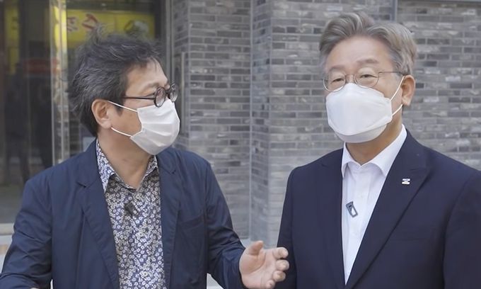 황교익씨가 이재명 경기도지사가 지난 6월 유튜브 채널 ‘황교익 TV’를 촬영한 모습. 황교익TV 캡처