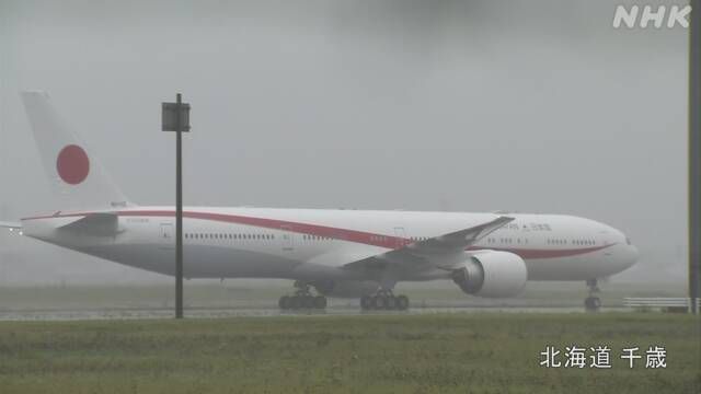 홋카이도 치토세기지에 정착중인 일본 정부 전용기 모습. NHK 방송화면
