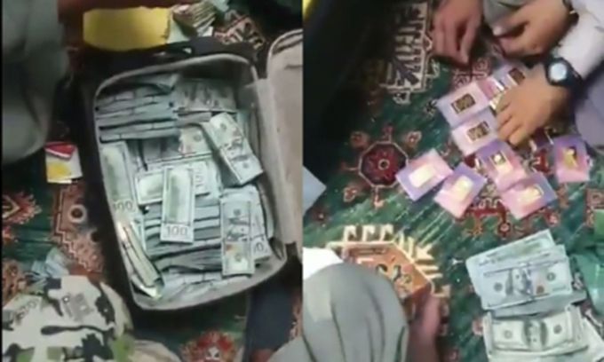 탈레반이 암룰라 살레 전 부통령 집에서 발견했다고 주장한 현금다발. 아마둘라 무타키 트위터 갈무리