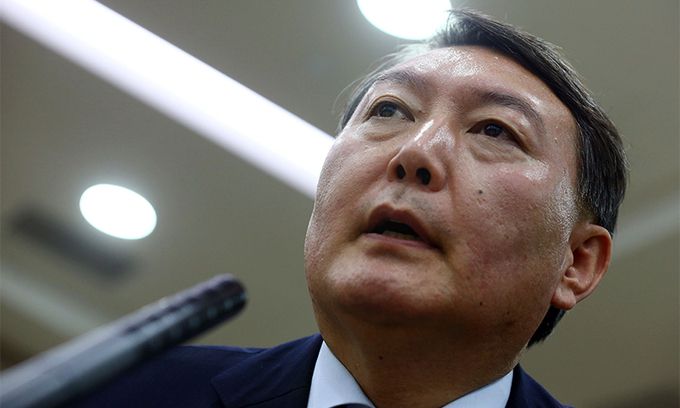 지난 2013년 10월 21일 서울 서초구 서울고등검찰청에서 열린 국회 법제사법위원회의 서울고검·서울지검 등에 대한 국정감사에서 윤석열 당시 여주지청장이 증인발언을 하고 있다. 연합뉴스