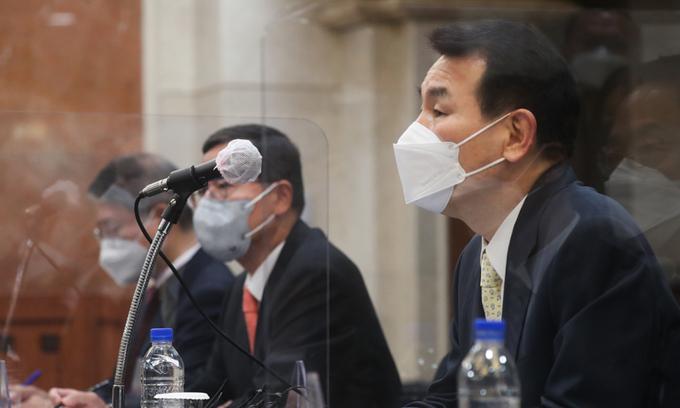 정은보 금융감독원장이 7일 서울 여의도 켄싱턴호텔에서 열린 여신전문금융업계 CEO 간담회에서 인사말을 하고 있다. 연합뉴스