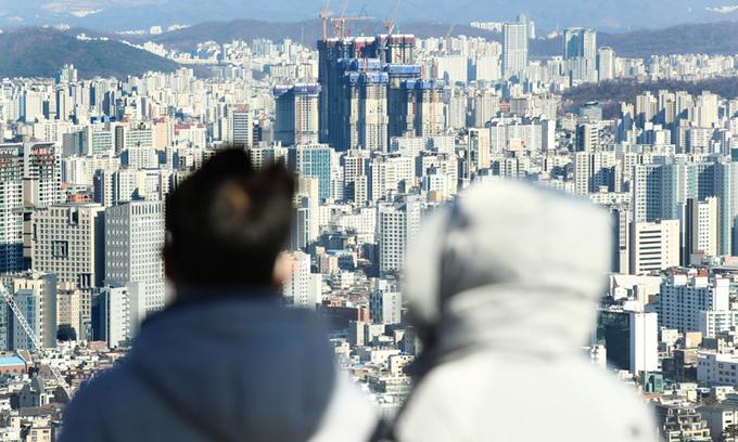 서울 남산에서 바라본 서울 시내 아파트 단지. 연합뉴스