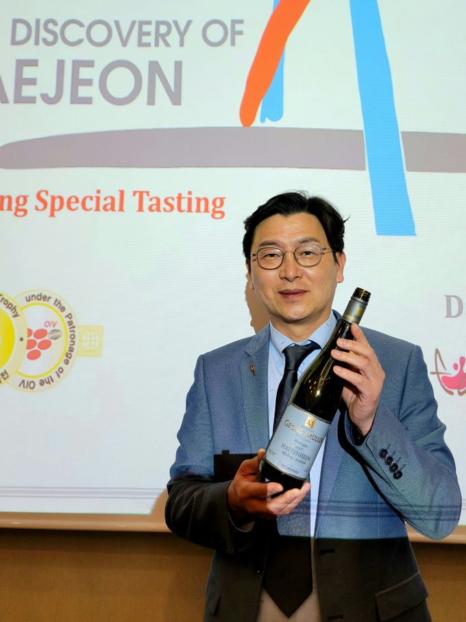 디스커버리 오브 대전 1위 리슬링을 소개하는 최태호 대표