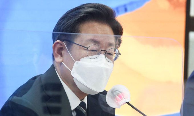 더불어민주당 이재명 대선 후보가 7일 오후 서울 여의도 중앙당사에서 열린 시-도당 위원장단 연석회의에서 인사말을 하고 있다. 국회사진기자단