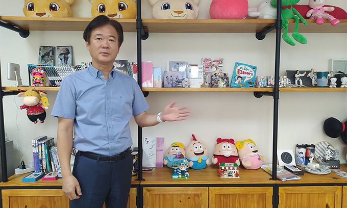 윤호진 한국콘텐츠진흥원 중국 베이징비즈니스센터장이 14일 “중국에서 더 이상 과거와 같은 ‘치맥’ 열풍을 기대하기보다 냉철하게 현지 시장 분석을 통한 공략에 나서야 한다”고 한한령 이후 중국 시장 공략 방안에 대해 이야기하고 있다.