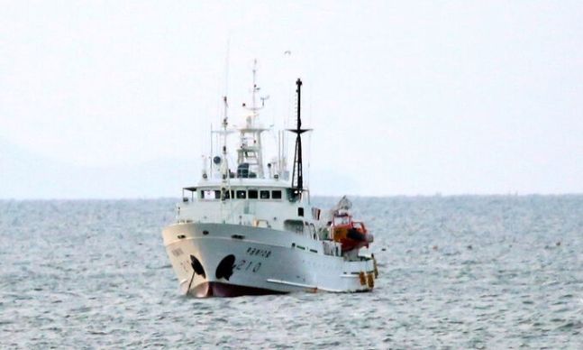 지난 2020년 9월 서해상에서 실종된 후 북한군 피격에 사망한 해양수산부 서해어업관리단 소속 공무원 이 씨가 탑승했던 어업지도선 ‘무궁화10호’의 모습. 연합뉴스