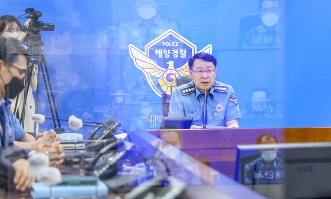 정봉훈 해양경찰청장이 24일 오전 인천 연수구 해양경찰청에서 사의를 표명하고 있다. 해양경찰청 제공