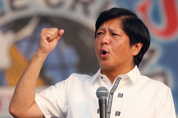 오는 30일 필리핀 새 대통령으로 취임하는 페르디난드 마르코스 주니어. 미국은 그의 취임식에 ‘세컨드젠틀맨’ 더글러스 엠호프 변호사를 단장으로 하는 축하사절단을 보낸다고 발표했다. SNS 캡처