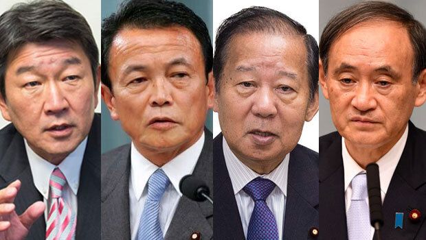 모테기 간사장(왼쪽부터), 아소 부총재, 니카이 前간사장, 스가 前총리