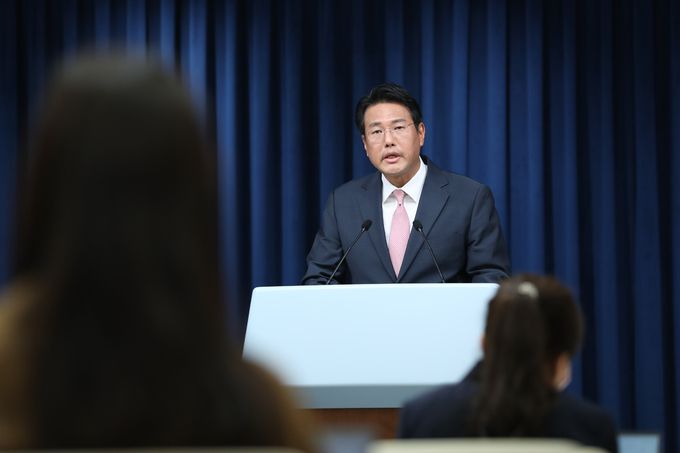 김태효 국가안보실 1차장이 15일 용산 대통령실 브리핑룸에서 윤석열 대통령의 제77주년 광복절 경축사 내용 중 대북 정책에 대해 설명하고 있다. 뉴스1