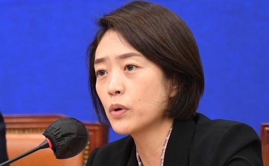 고민정 더불어민주당 최고위원이 지난 29일 서울 여의도 국회에서 열린 최고위원회의에 참석해 발언하고 있다. 연합뉴스