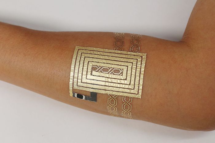 피부에 붙이는 듀오스킨. 출처=http://duoskin.media.mit.edu