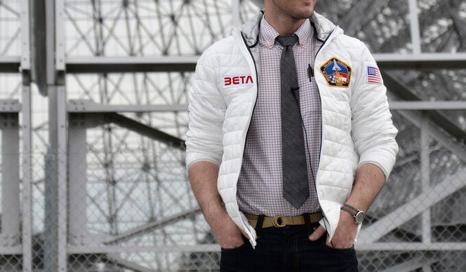 타이백으로 만든 스페이스 재킷. 출처=베타브랜드(Betabrand)