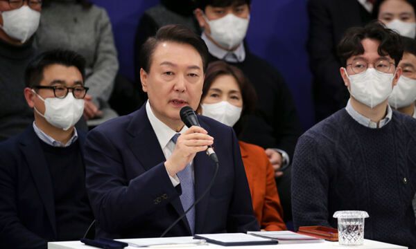 윤석열 대통령이 15일 서울 청와대 영빈관에서 열린 제1차 국정과제 점검회의를 주재하고 있다. 대통령실통신사진기자단