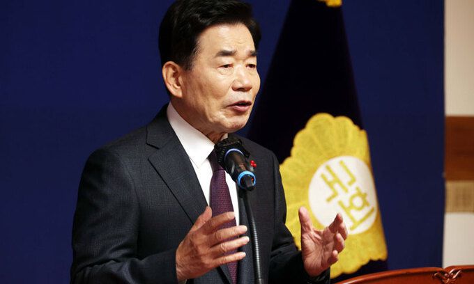 김진표 국회의장이 11일 국회 사랑재에서 열린 신년 기자간담회에서 발언하고 있다. 서상배 선임기자