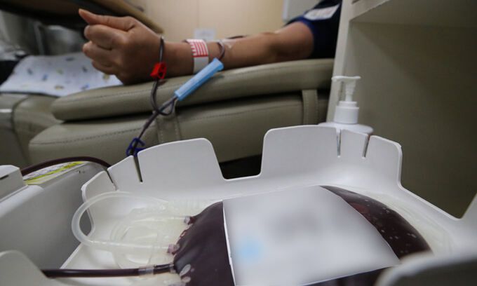 서울 종로구 헌혈의집 광화문센터에서 한 시민이 헌혈하고 있다. 뉴시스