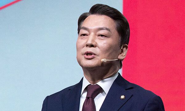 안철수 국민의힘 당대표 후보가 7일 서울 강서구 ASSA빌딩 방송스튜디오에서 열린 국민의힘 제3차 전당대회 비전발표회에서 정견을 밝히고 있다. 서상배 선임기자