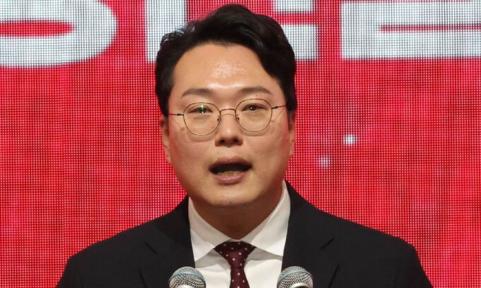 국민의힘 천하람 당대표 후보가 21일 대전시 동구 대전대학교맥센터에서 열린 '힘내라! 대한민국 - 국민의힘 제3차 전당대회 대전·세종·충북·충남 합동연설회'에서 정견발표를 하고 있다. 연합뉴스