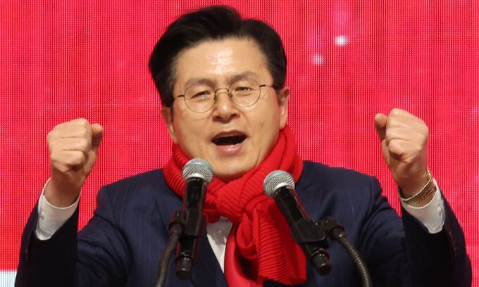 국민의힘 황교안 당대표 후보가 21일 대전시 동구 대전대학교맥센터에서 열린 '힘내라! 대한민국 - 국민의힘 제3차 전당대회 대전·세종·충북·충남 합동연설회'에서 정견발표를 하고 있다. 연합뉴스