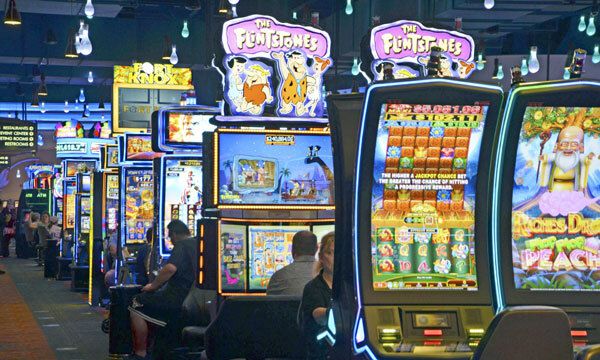 코로나19 발발 전인 2019년 8월 5일 미국 미시간주 소재 파이어키퍼스 카지노 호텔의 실내 모습. 배틀크리크=AP연합뉴스