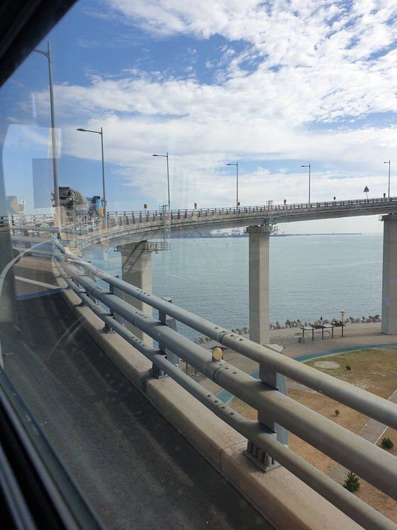 한 누리꾼이 부산항대교 진입 램프에서 찍은 사진. 트위터 캡처