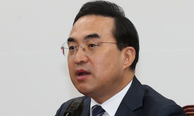 더불어민주당 박홍근 원내대표가 11일 원내대책회의에서 발언하고 있다. 뉴시스