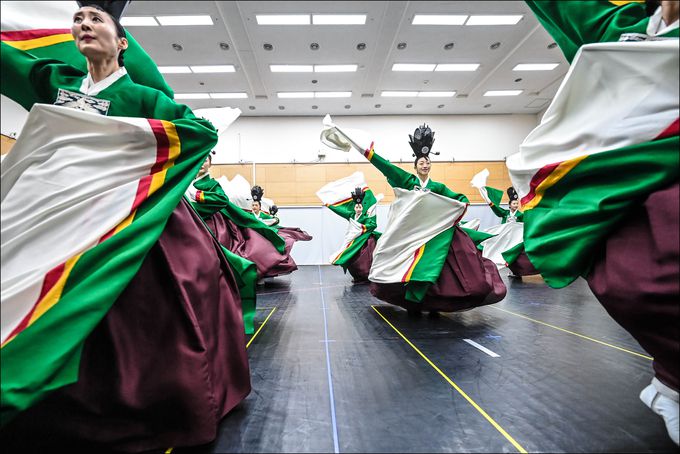 ‘춘앵무’ 시연 장면.