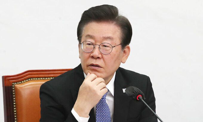 이재명 더불어민주당 대표가 17일 오전 서울 여의도 국회에서 열린 확대간부회의에서 모두발언을 하고 있다. 뉴스1