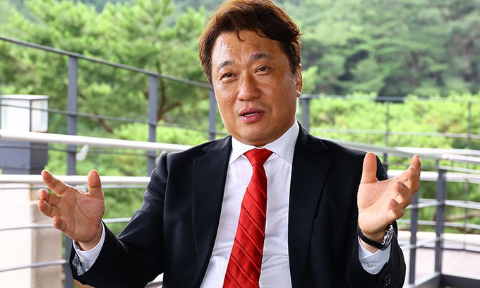 지난 2월 취임한 이왕준 전주세계소리축제 조직위원장이 지난 5일 세계일보 인터뷰에서 2023 전주세계소리축제의 방향성과 의미 등을 설명하고 있다. 남제현 선임기자