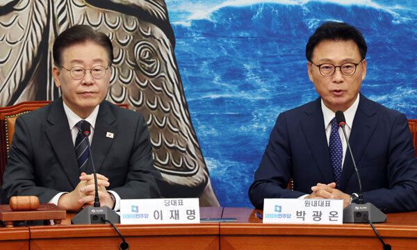 민주당 박광온 원내대표가 10일 국회 당 사무실에서 열린 최고위 회의에서 발언하고 있다. 연합뉴스