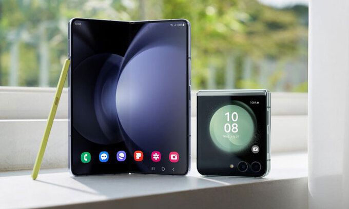 삼성 갤럭시Z 폴드5(왼쪽)·플립5.