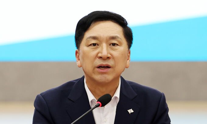 국민의힘 김기현 대표가 31일 오전 전남 순천시 순천만국제습지센터에서 열린 현장 최고위원회에서 발언하고 있다. 연합뉴스