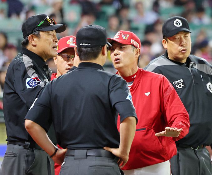 김원형 감독, 강한 어필. 연합뉴스