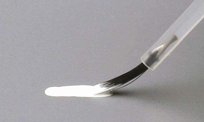 휘발성이 강한 수정액. 출처=http://tonilou74.50webs.com